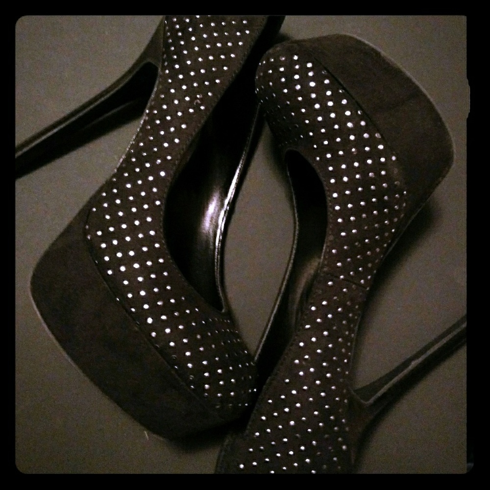 Bakers Alecia Studded Platform Pumps